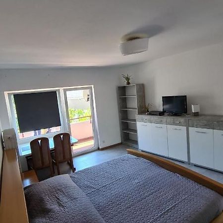 Ferienwohnung Mit Balkon In Krumpendorf Dış mekan fotoğraf